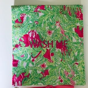 Lilly Pulitzer Travel Wash Me Wear Me Laun…